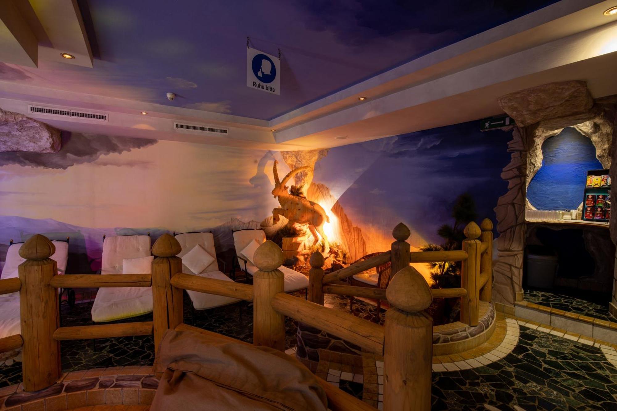 Garni Monte Bianco Hotel 4*