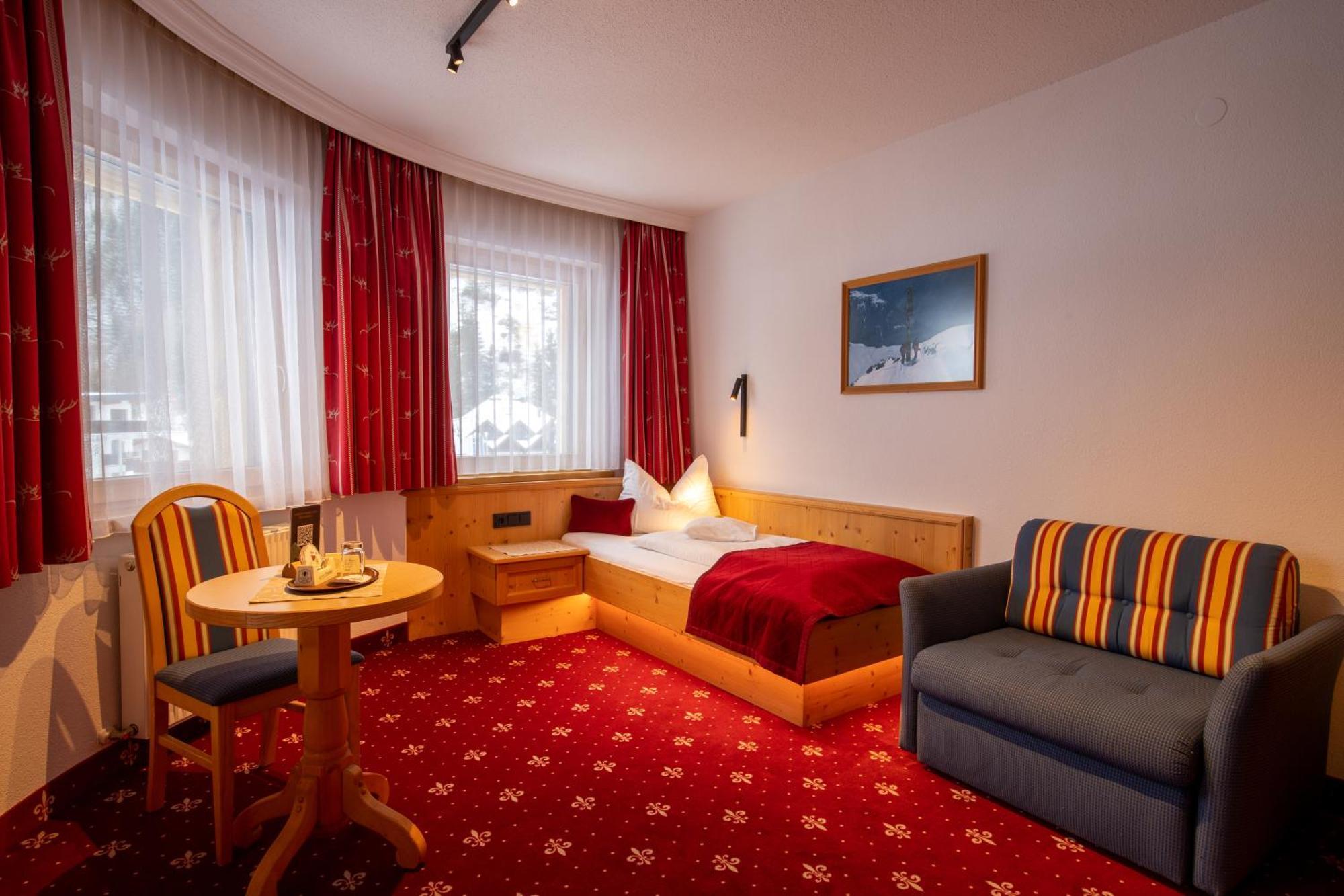 Hotell Garni Monte Bianco 4*