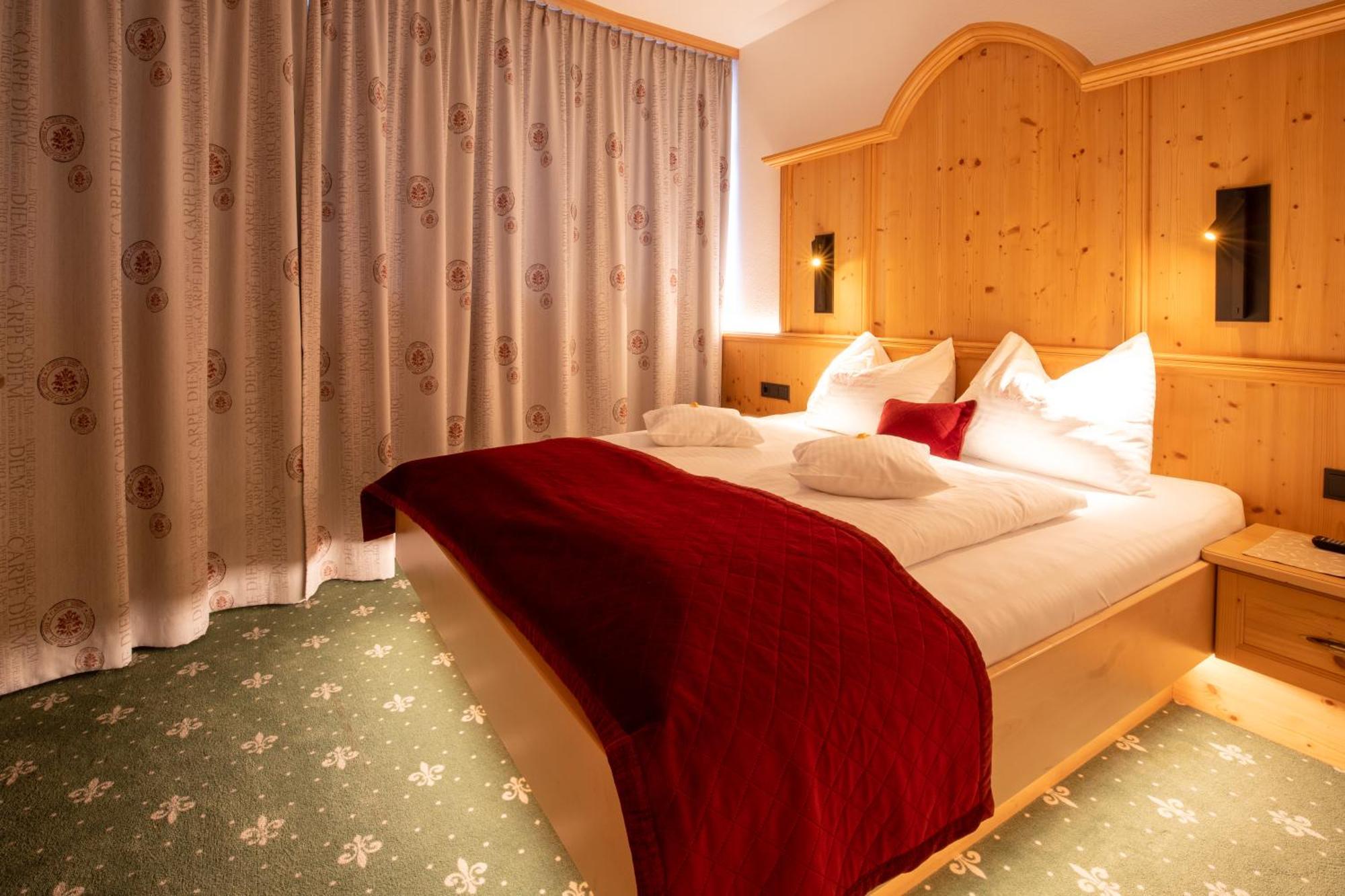 Garni Monte Bianco Hotell 4*